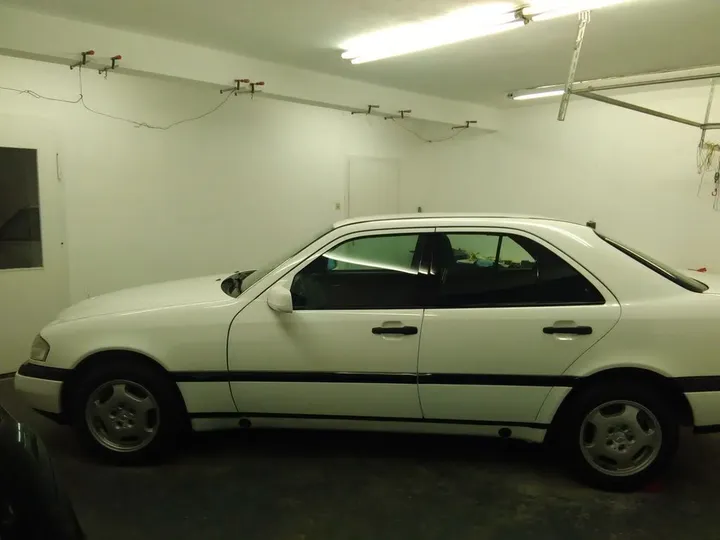 Mercedes-Benz C 180