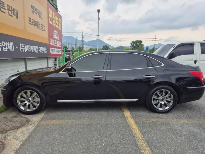 Hyundai Equus