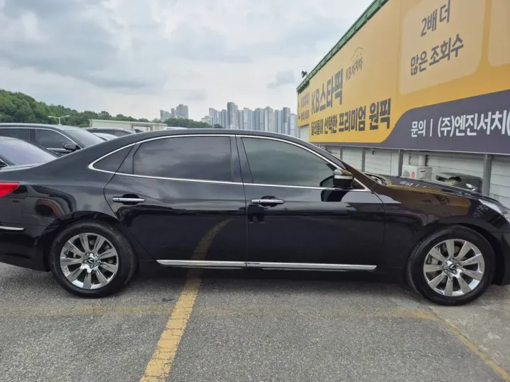 Hyundai Equus
