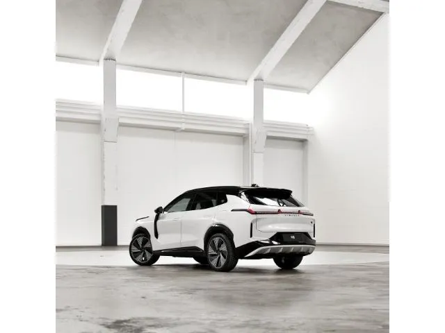 Lynk&Co 08