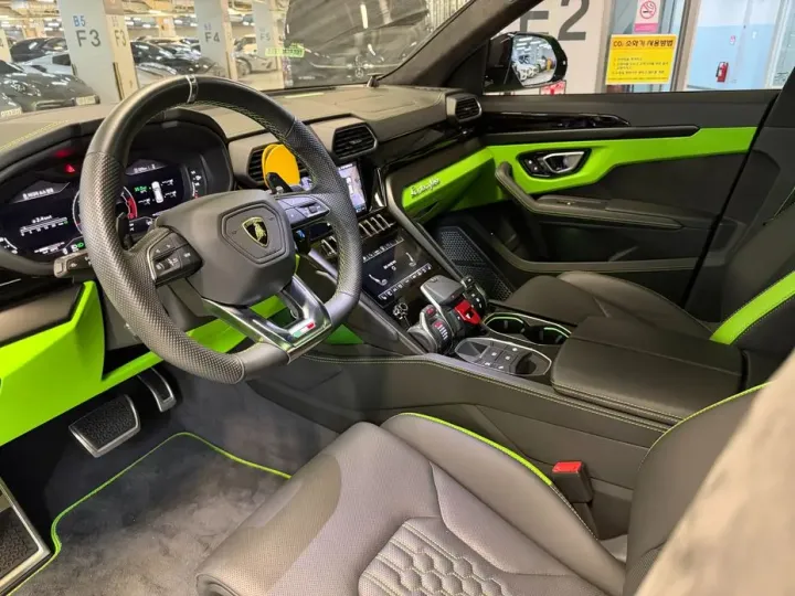 Lamborghini Urus