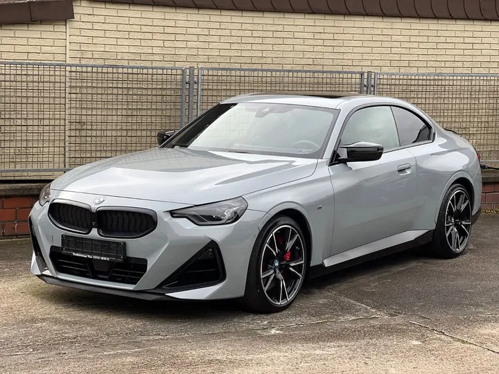 BMW M240i