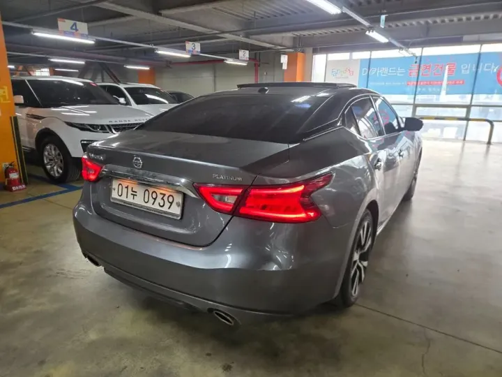 Nissan Maxima
