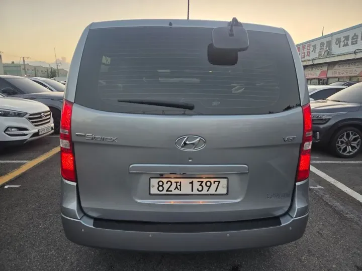 Hyundai Starex