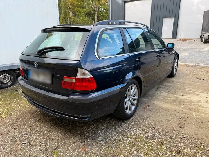 BMW 320