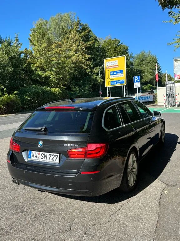 BMW 525