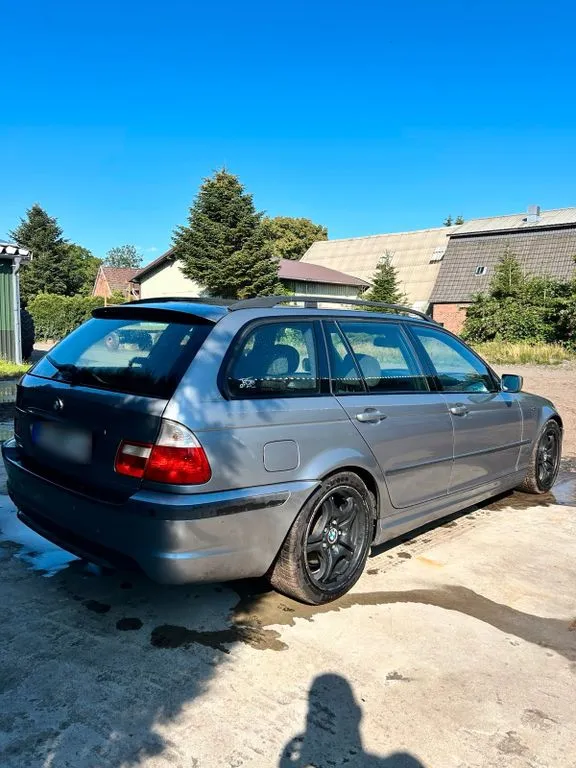 BMW 320