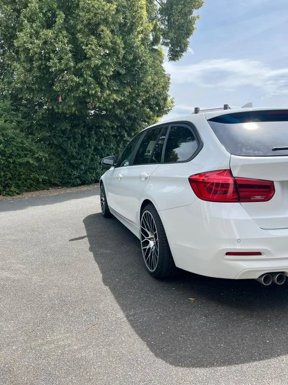 BMW 325