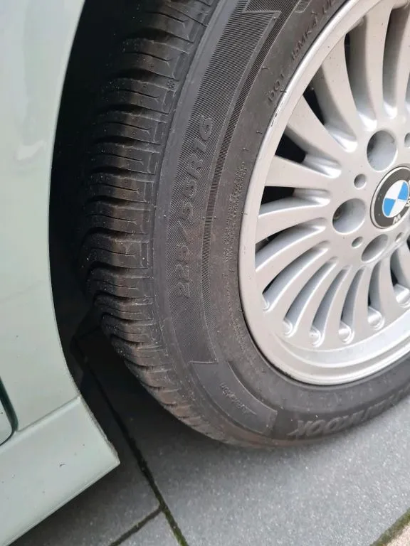 BMW 523