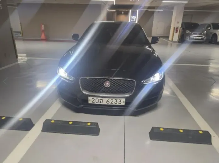 Jaguar XE