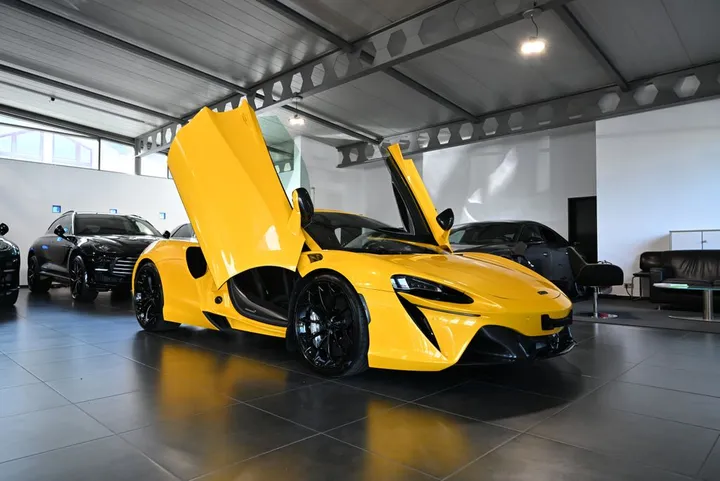 McLaren Artura