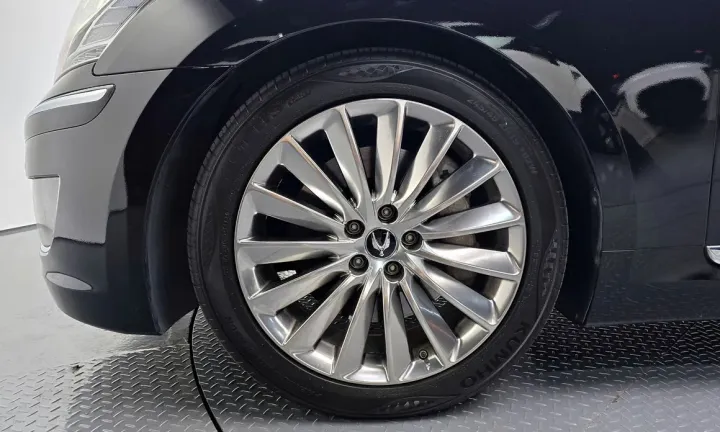 Hyundai Equus