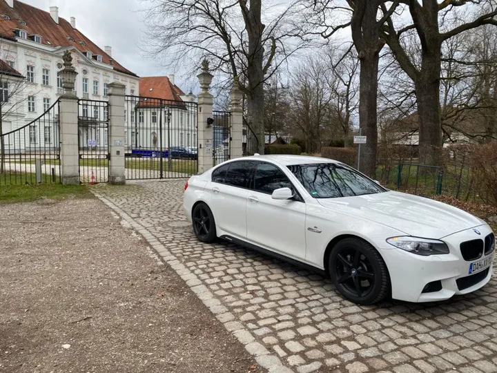 BMW 525