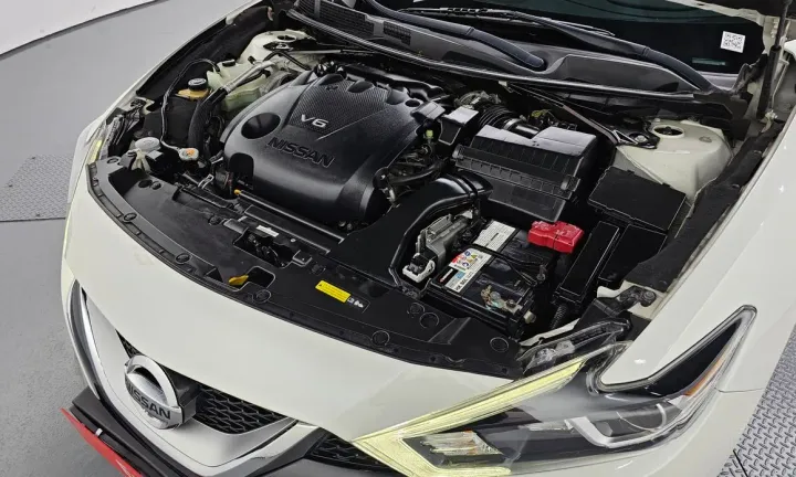 Nissan Maxima