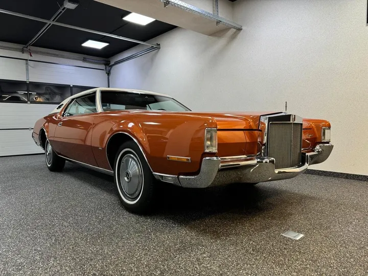 Lincoln Continental