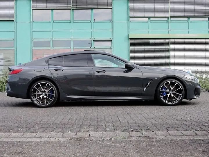 BMW 840
