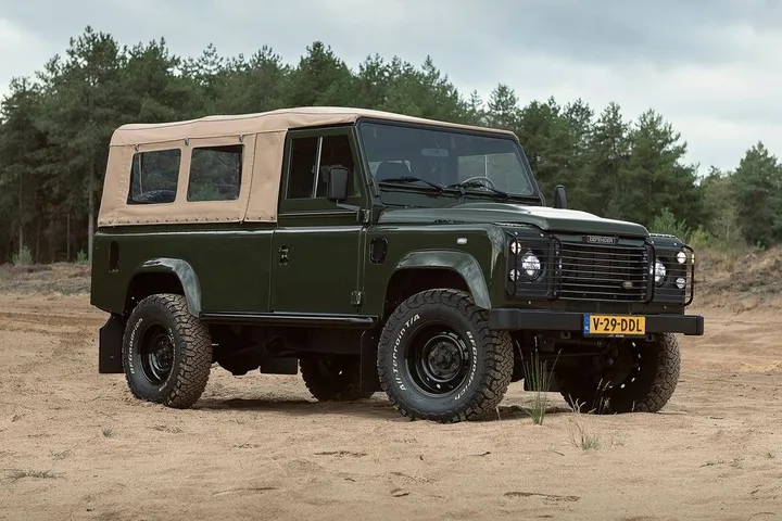 Land Rover Defender