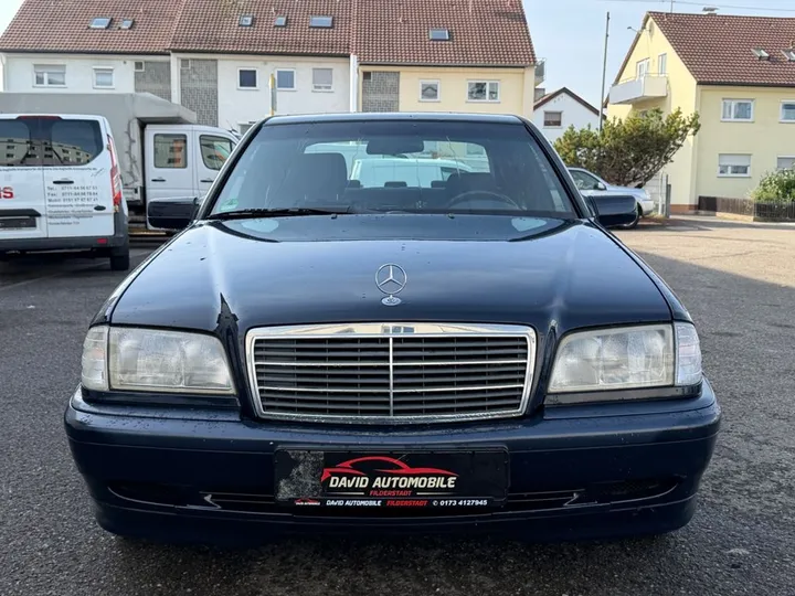 Mercedes-Benz C 240