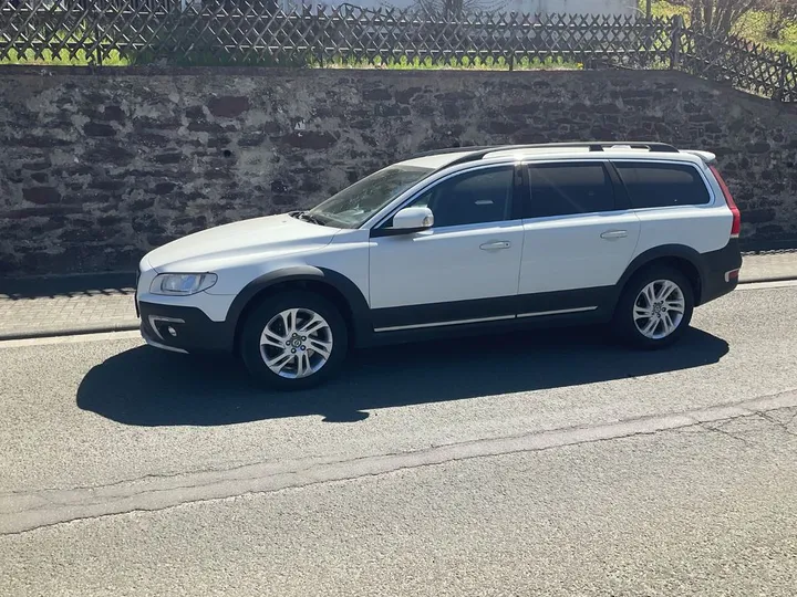Volvo XC70