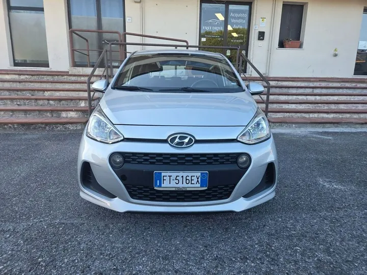 Hyundai i10