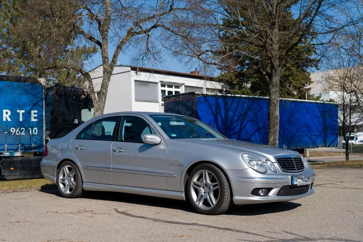 Mercedes-Benz E 55 AMG