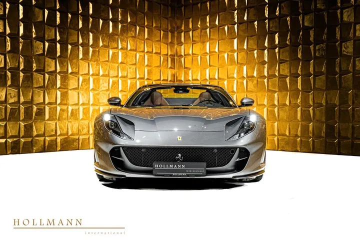 Ferrari 812