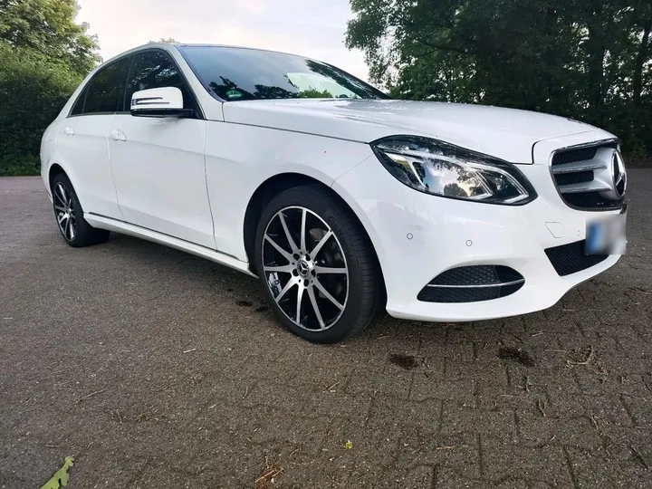 Mercedes-Benz E 200