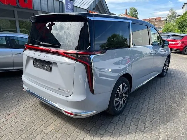 Maxus Mifa 9