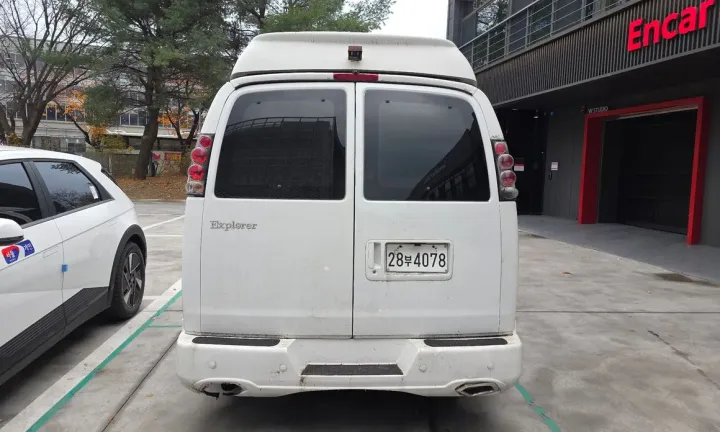Chevrolet Express Van
