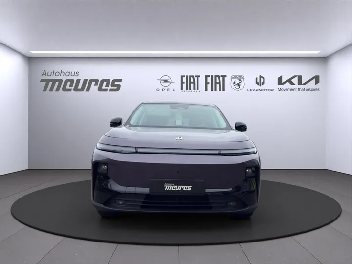 Leapmotor B10