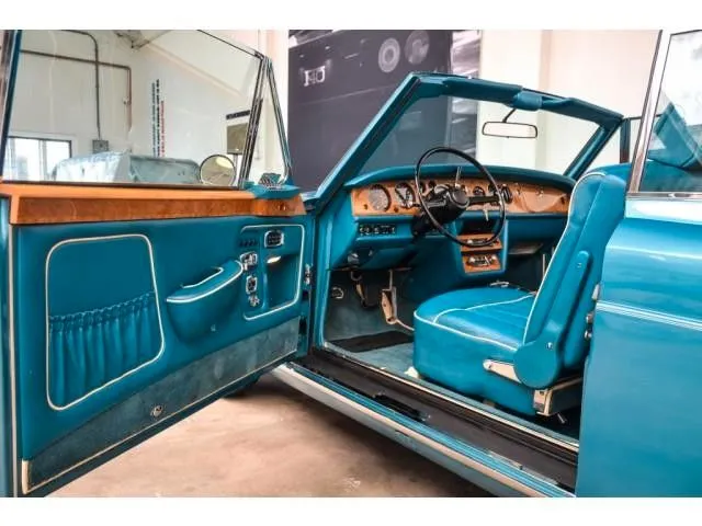 Rolls-Royce Corniche
