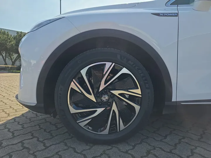 MG S6 EV
