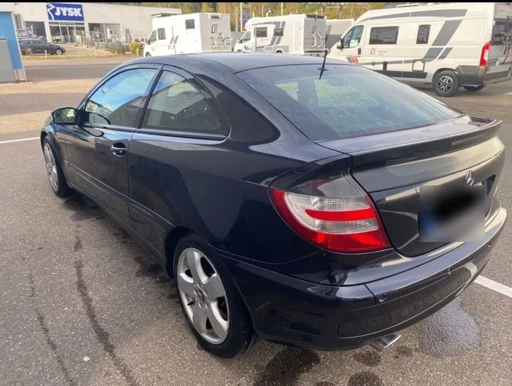 Mercedes-Benz C 220