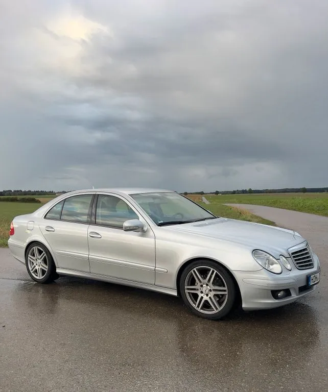 Mercedes-Benz E 280