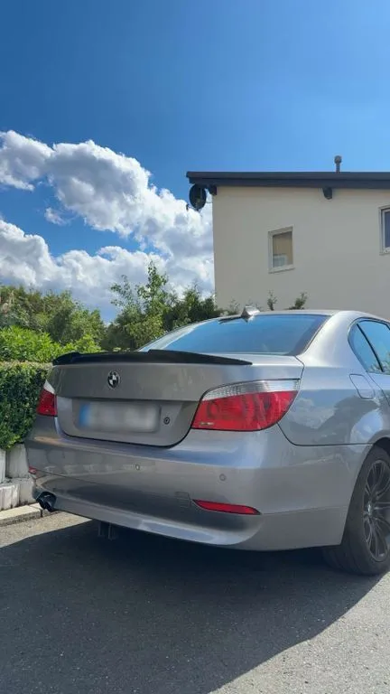 BMW 525
