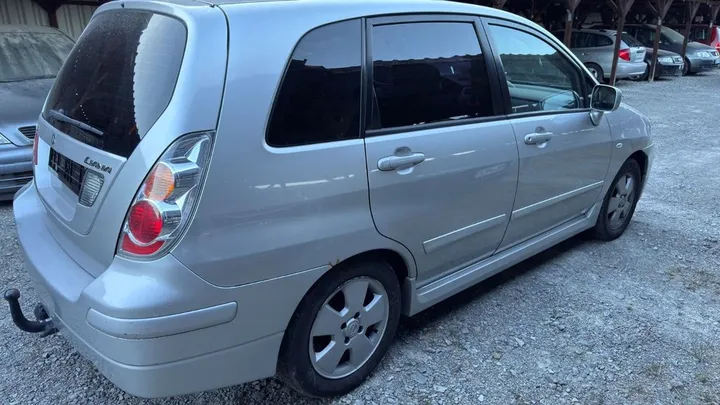 Suzuki Liana