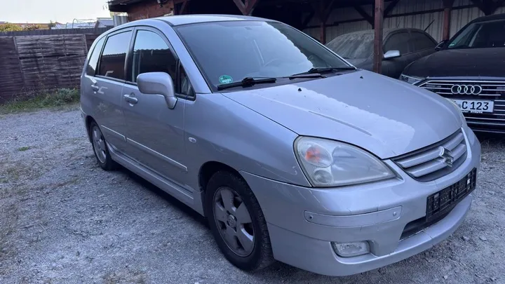 Suzuki Liana
