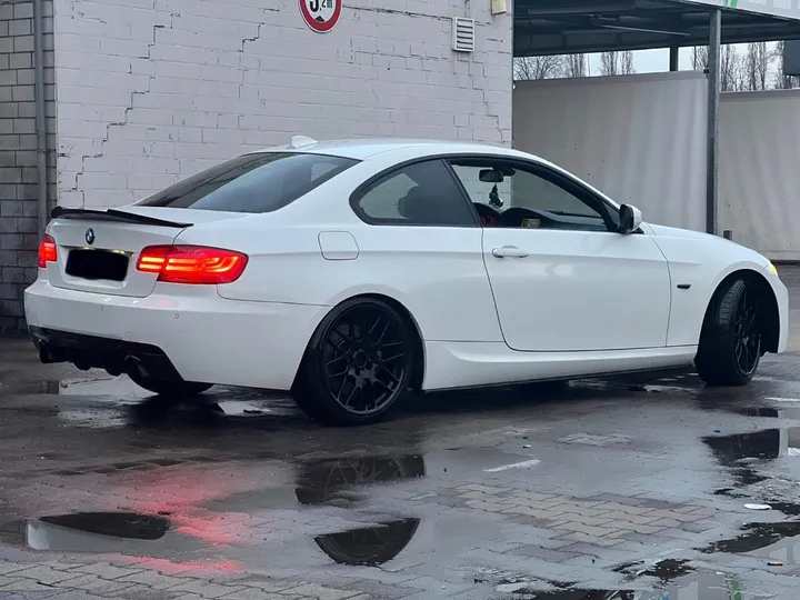 BMW 335