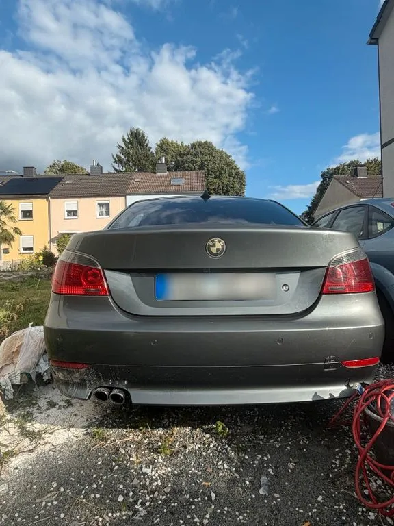 BMW 525