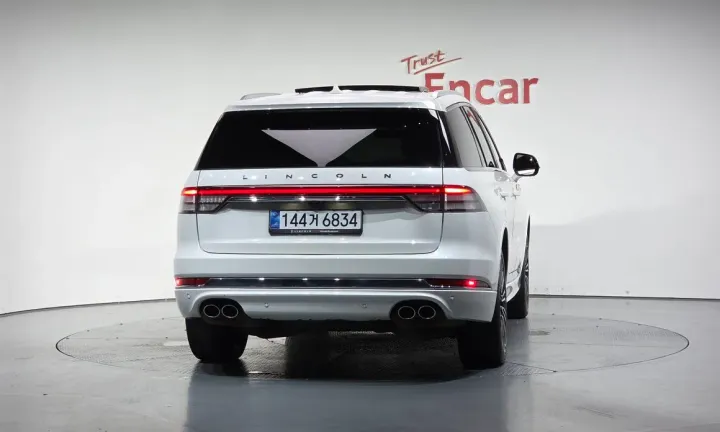 Lincoln Aviator