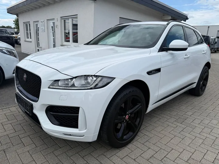 Jaguar F-Pace