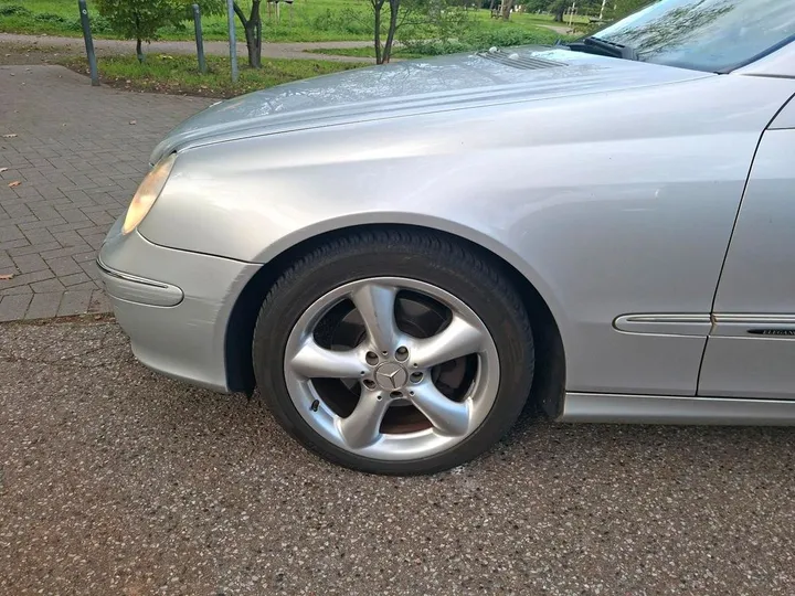 Mercedes-Benz CLK 320