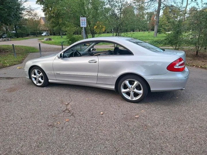 Mercedes-Benz CLK 320