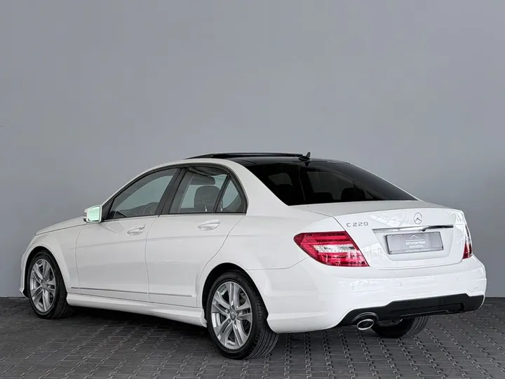 Mercedes-Benz C 220