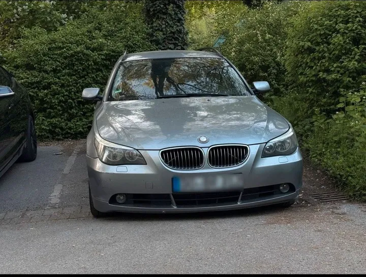 BMW 525