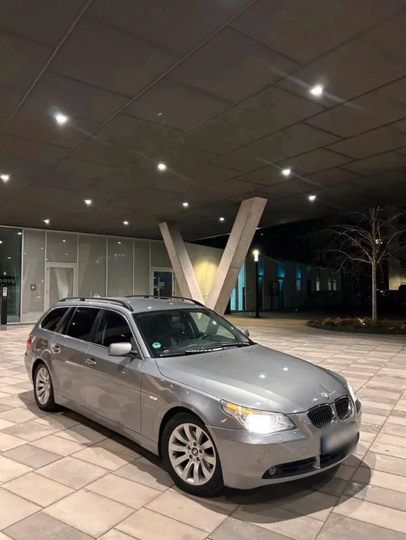 BMW 525