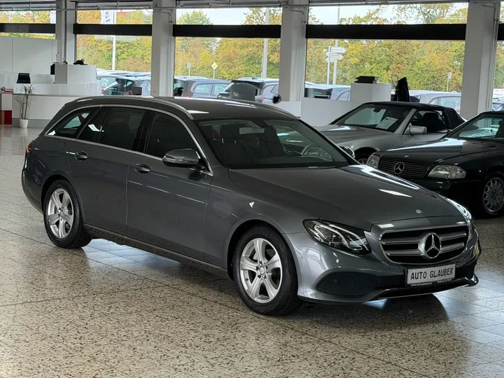 Mercedes-Benz E 200