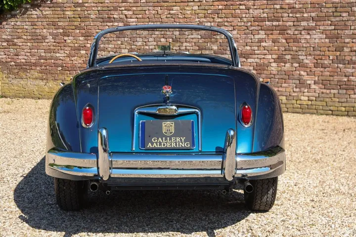 Jaguar XK