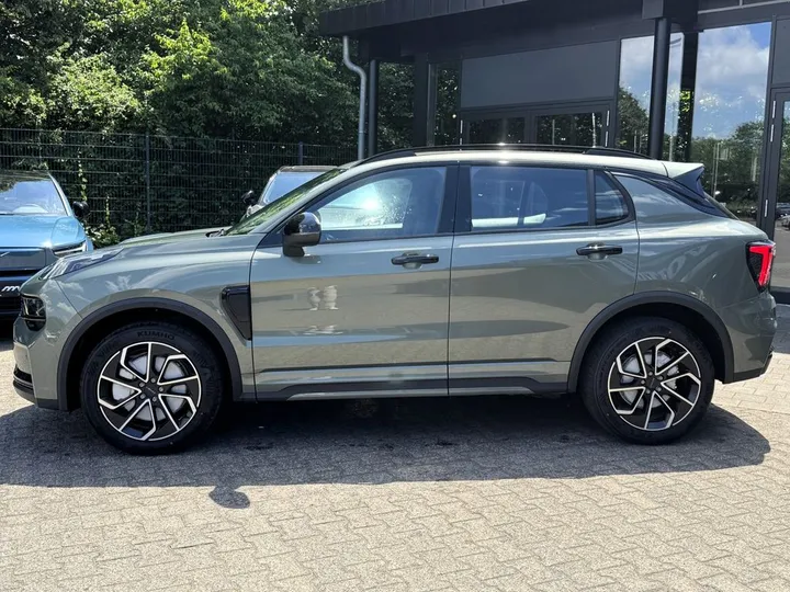 Lynk&Co 01