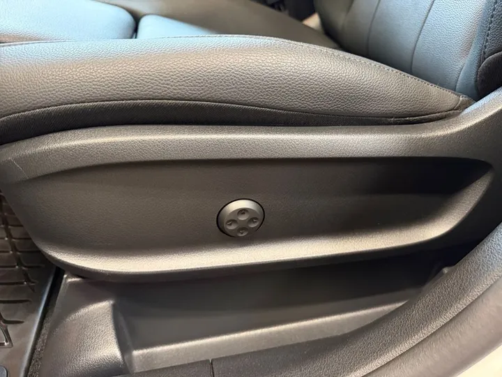 Mercedes-Benz B 220